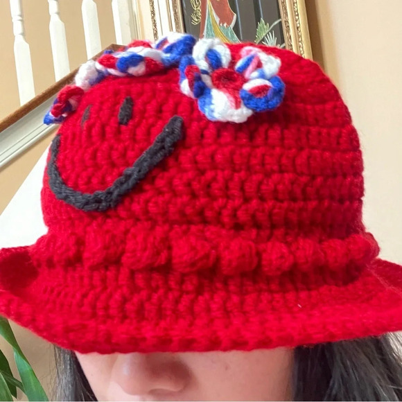Handmade 4th‎ of July Women’s Red White & Blue Crochet Bucket Hat Size:21-22 - Picture 9 of 11